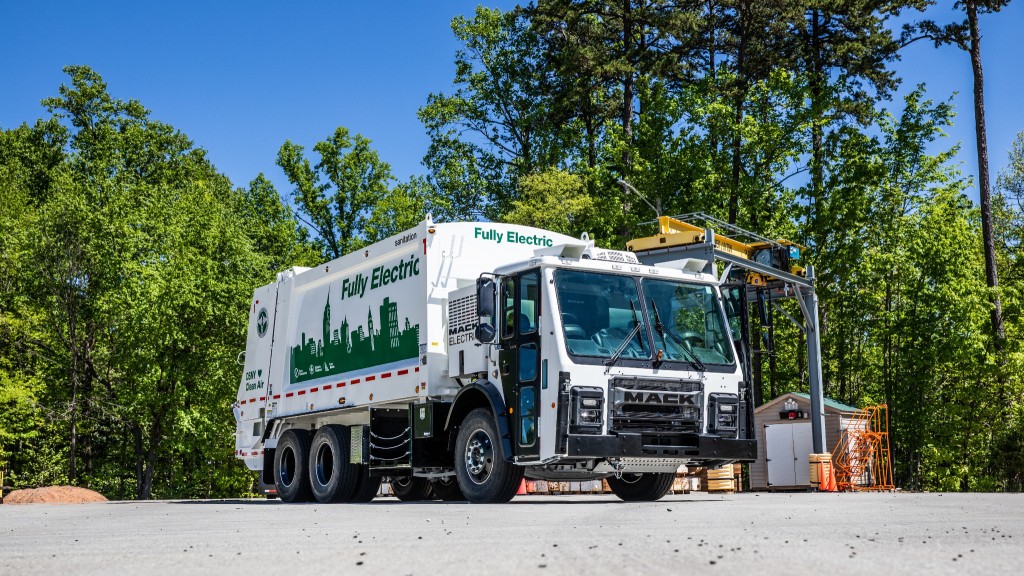 Mack Trucks first electric refuse truck highlighted at WasteExpo 2021