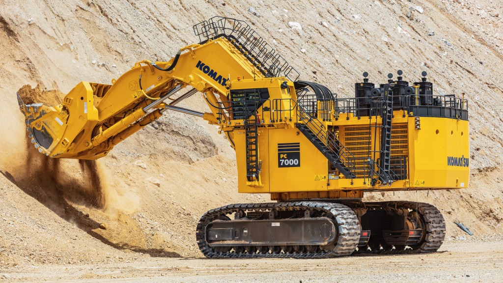 Komatsu to teleoperate excavator in Arizona from MINExpo show floor in Las Vegas