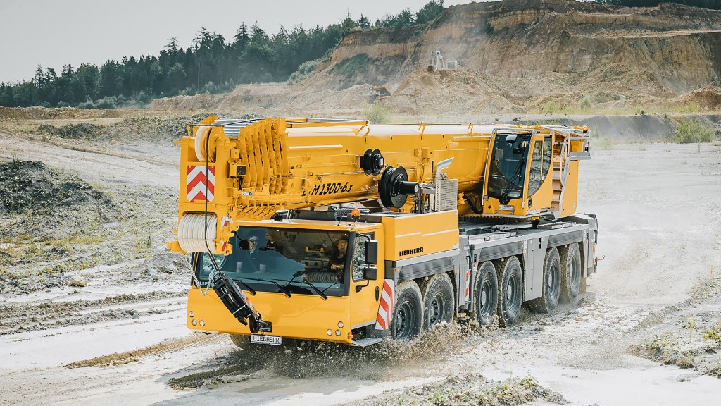 Liebherr mobile crane reaches new heights with 90-metre telescopic boom