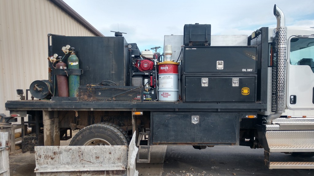 VMAC air compressor reduces downtime for Madison County Road Department operators