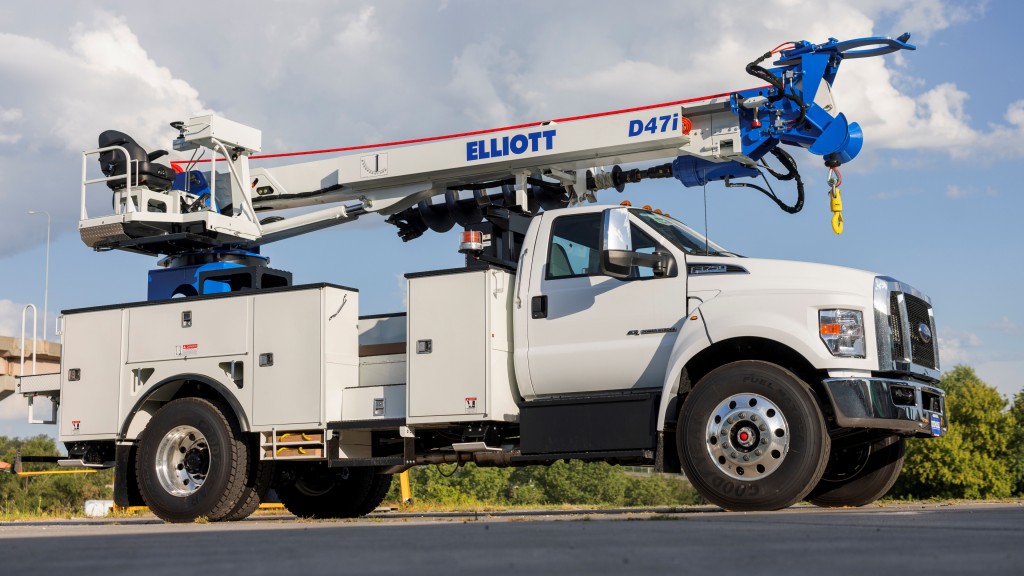 Elliott Equipment's next-generation digger derrick utilizes 26,000-pound lifting capacity