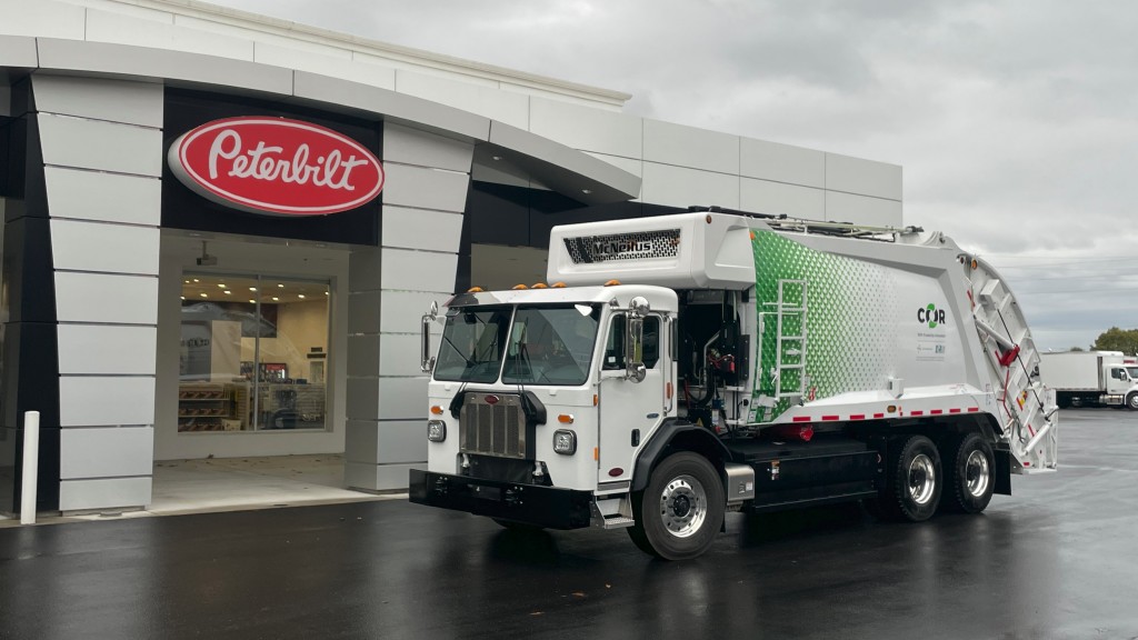Peterbilt delivers electric collection vehicle to the City of Portland