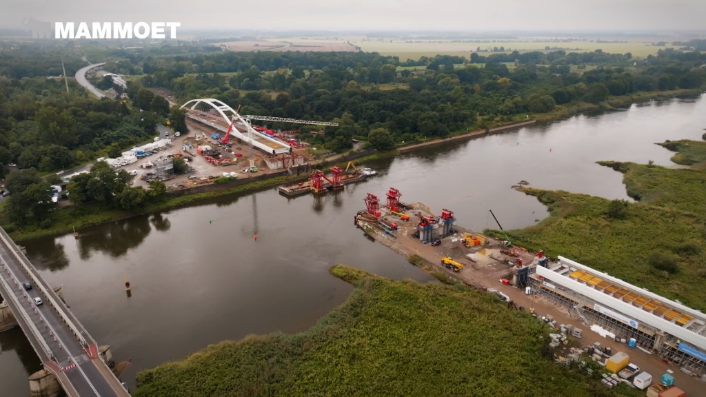 (VIDEO) Watch Mammoet replace the symbolic Oder Bridge