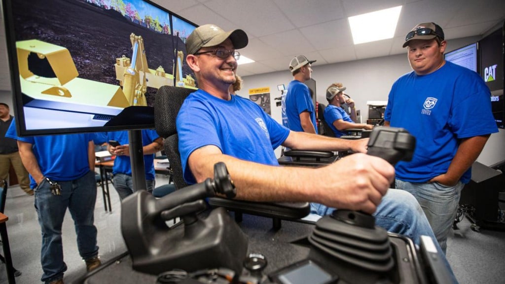 New Cat Simulator system for small dozers offers safe and effective training