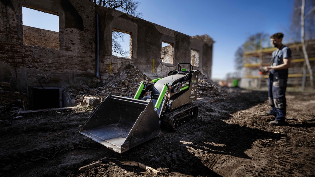 Brokk named distributor for FIRSTGREENs’ electric, zero-emission, low-noise loaders