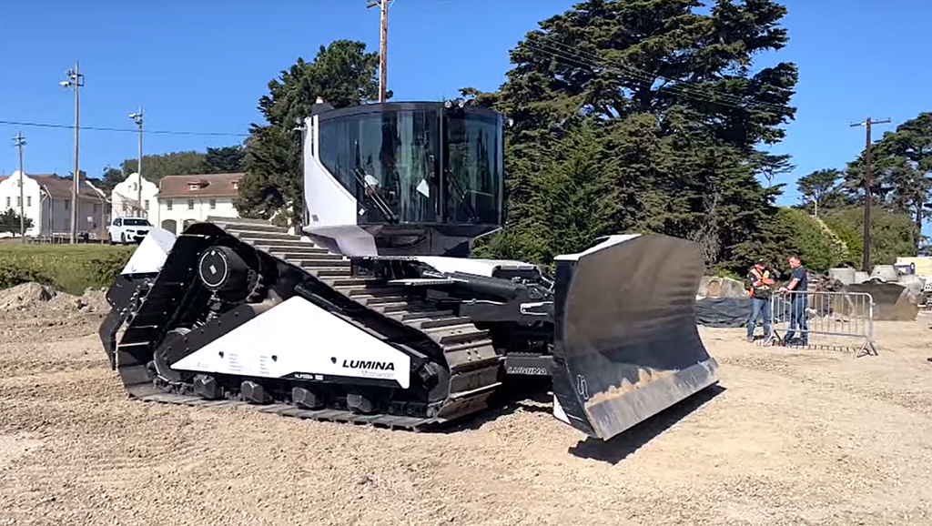Watch the industry's first autonomous electric dozer in action