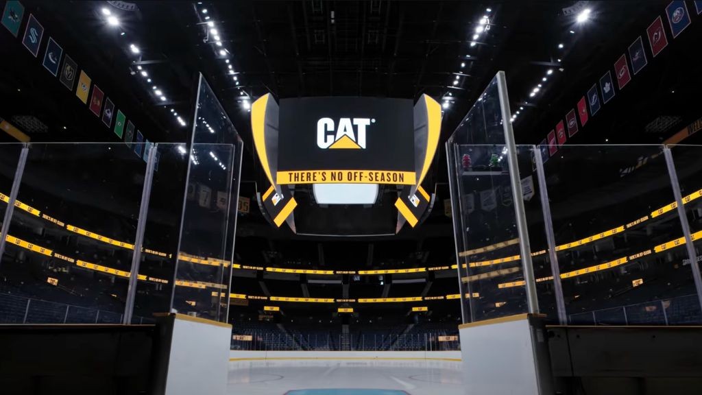 (VIDEO) Caterpillar teams up with the NHL to celebrate work behind the scenes