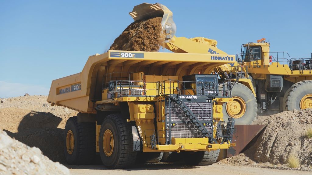 Komatsu supports Barrick’s Middle East mining project with $440 million in equipment