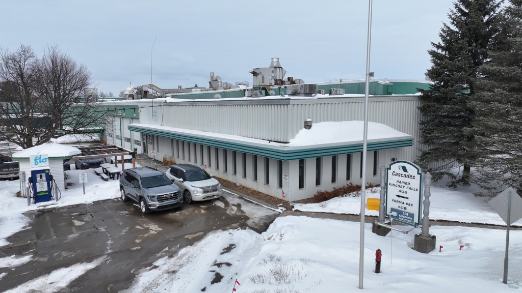 Cascades invests $6.9 million in uncoated recycled boxboard plant