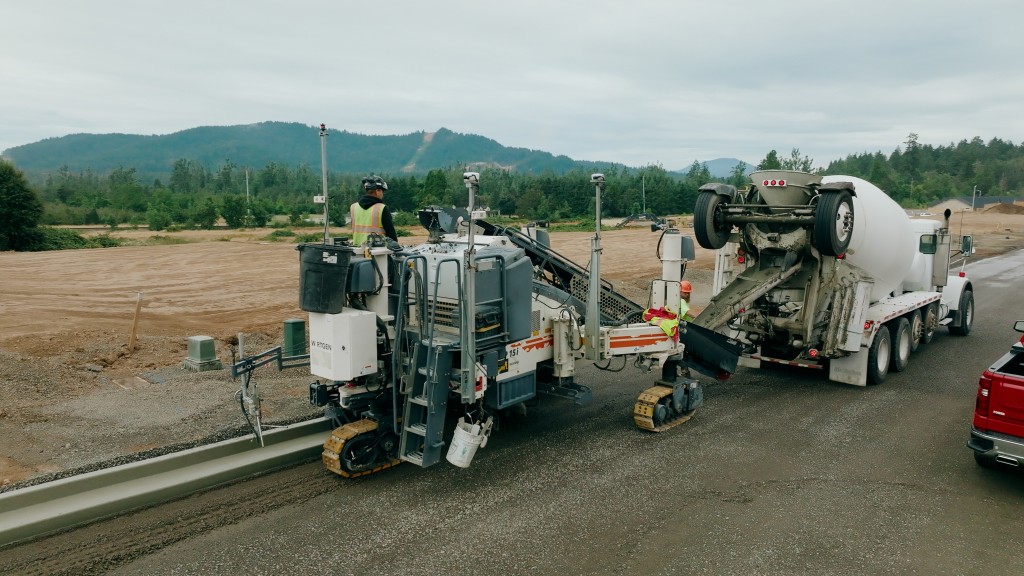 VIDEO: Contractor uses Wirtgen AutoPilot 2.0 to complete concrete slipform paving 50 percent faster than with stringline