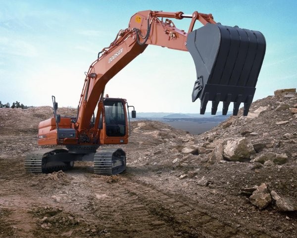AEM Introduces Updated Hydraulic Excavator Safety Manual