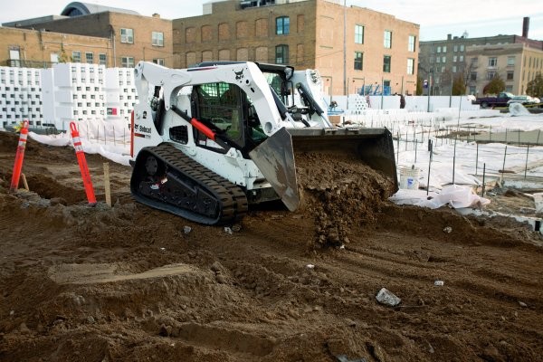 T770 compact track loader unveiled by Bobcat