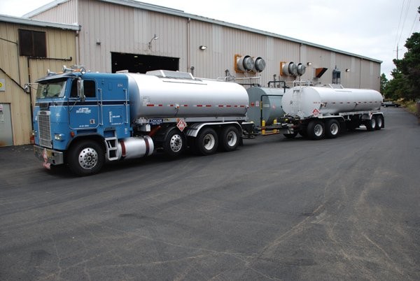 One of Agilyx' synthetic crude tankers used to ship crude oil created from plastic waste from Oregon to a nearby refinery. One of Agilyx' synthetic crude tankers used to ship crude oil created from plastic waste from Oregon to a nearby refinery.