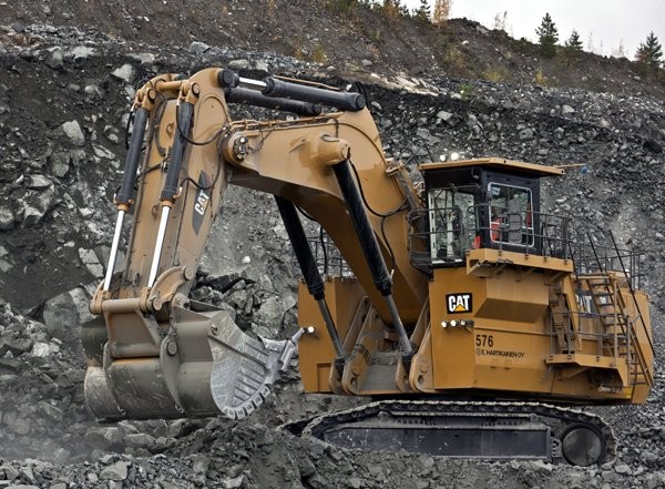 First Cat branded shovel from Bucyrus line goes to work
