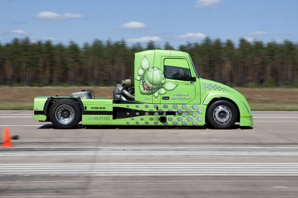 Volvo Hybrid Truck, Mean Green, to Attempt World Speed Record