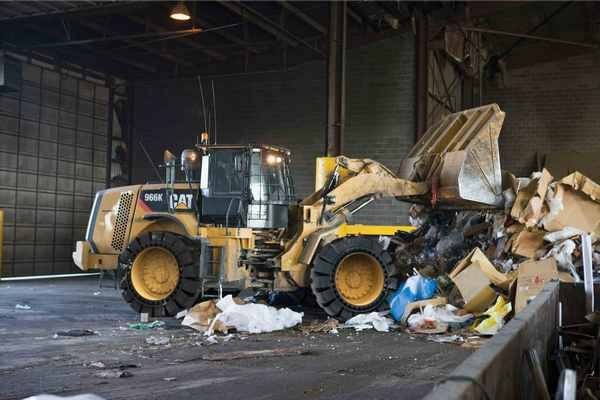 966K Wheel Loader at Transfer Station