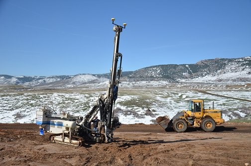 The Trimble DPS900 Drilling and Piling system gives contractors the ability to precisely drill to the specified location, depth, orientation and inclination angle.