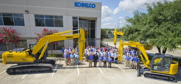 Pictured left to right at KOBELCO’s ribbon cutting ceremony in Houston are: Ron Hargrave, Vice President Marketing & Sales of KOBELCO USA, Jerry Davis, Houston City Council Member, Katsuhiko “Pete” Morita, President & CEO of KOBELCO USA, Jun Fujioka President & CEO of Kobelco Construction Machinery Co., Ltd., Yuzuru Ieki Director & Executive Vice President, Managing Director, Sales & Marketing Division Kobelco Construction Machinery Co., Ltd. Pictured left to right at KOBELCO’s ribbon cutting ceremony in Houston are: Ron Hargrave, Vice President Marketing & Sales of KOBELCO USA, Jerry Davis, Houston City Council Member, Katsuhiko “Pete” Morita, President & CEO of KOBELCO USA, Jun Fujioka President & CEO of Kobelco Construction Machinery Co., Ltd., Yuzuru Ieki Director & Executive Vice President, Managing Director, Sales & Marketing Division Kobelco Construction Machinery Co., Ltd.