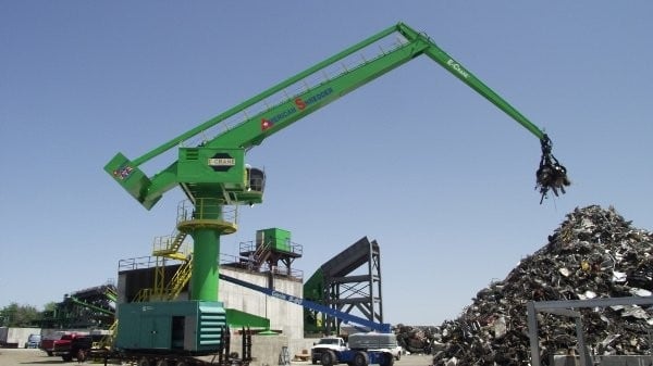 E-Crane installs pedestal-mounted unit for American Recycling