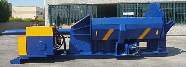 Harris' Manta 54 baler/logger by Ecotecnica.