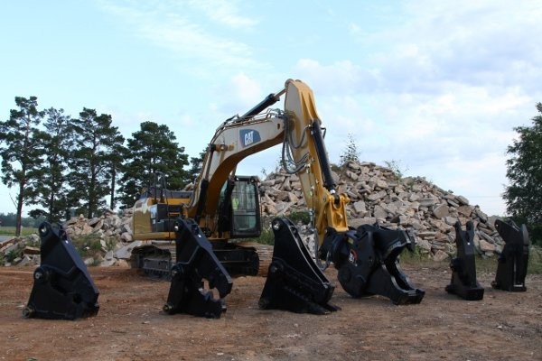 Caterpillar showcases more than 40 machines on 60,000 square feet of exhibit area at CONEXPO 2014