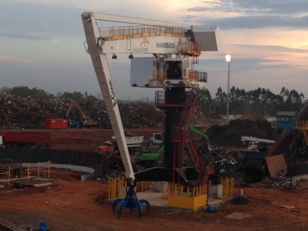 E-Crane 1000 Series E-Crane replaces material handlers at Harsco scrap yard in Brazil