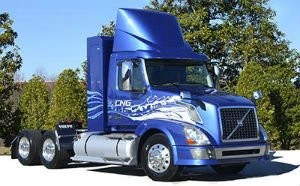 Customers can order a natural gas-powered version of the Volvo VNL daycab powered by compressed or liquefied natural gas. The VNL daycab is equipped with a 12-liter Cummins Westport ISX12 G engine.