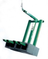 Block fork for heavy duty lifting applications