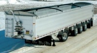 Aluminum-body trailer built for asphalt hauling