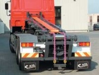 Belt system for container transfer