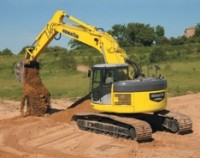 Komatsu’s short -tail-swing excavator Komatsu’s short -tail-swing excavator