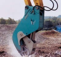 Boom-mounted crushers available in 14 sizes