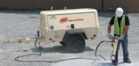 Compressor with full running gear or skid-mounted