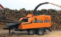 DH 608 precision wood chipper processes soft and hard woods DH 608 precision wood chipper processes soft and hard woods