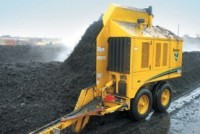 PULL-TYPE COMPOST TURNER WITH ELEVATING FACE PULL-TYPE COMPOST TURNER WITH ELEVATING FACE