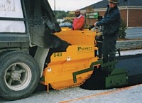 Puckett 540 and 560 models with exhaust-heated screed