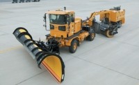 Airport-class plows