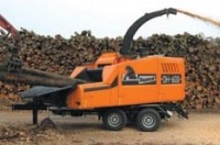 Precision wood chipper processes soft and hard woods Precision wood chipper processes soft and hard woods