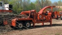 Compact whole tree chipper uses HOG’s internal drive Compact whole tree chipper uses HOG’s internal drive