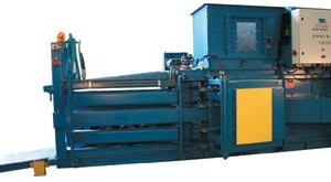Horizontal baler designed for tight spaces