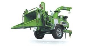Compact 12-inch drum chipper