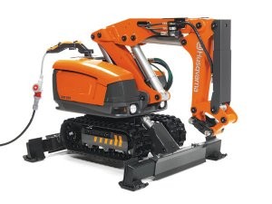 Demolition robot