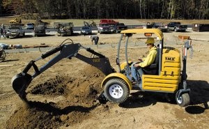 Easy to maneuver, towable mini-excavator