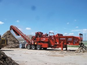 3800XL horizontal grinder