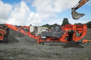 Q1240 impact crusher built for recycling