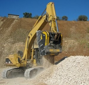 MB introduces world’s largest crusher bucket