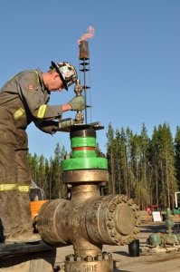 Microseismic arrays complement downhole data acquisition Microseismic arrays complement downhole data acquisition
