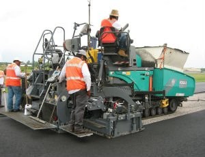 New VF 500 Screed Pairs with 8-ft. Vision Pavers