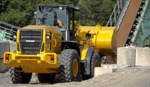 70Z7 wheel loader's intelligence works behind the scenes