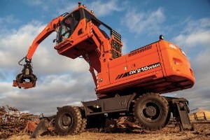 New Doosan material handlers strengthen company’s position in solid waste and recycling